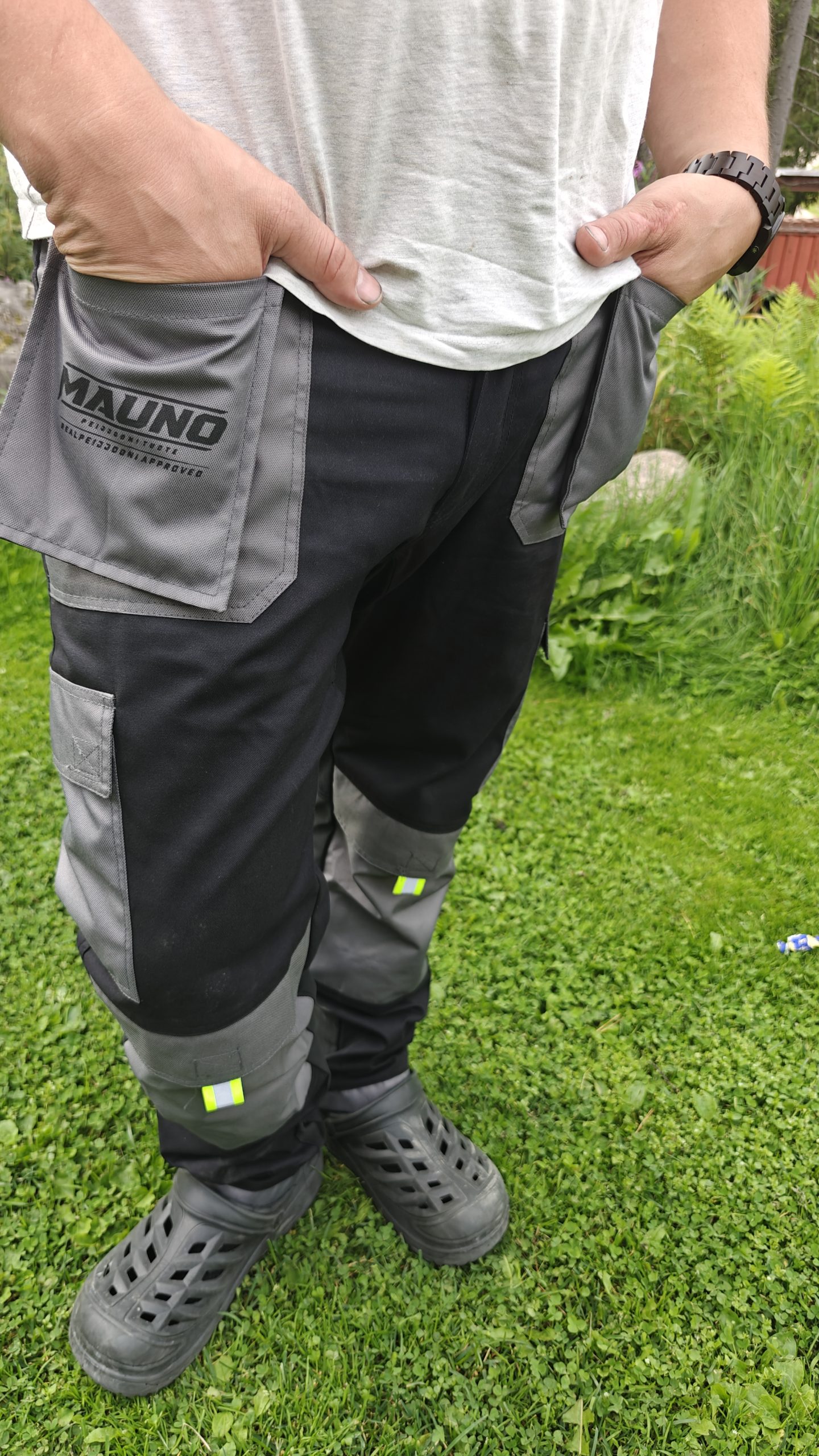 MAUNO RIIPPUTASKUHOUSUT STRECH työhousut